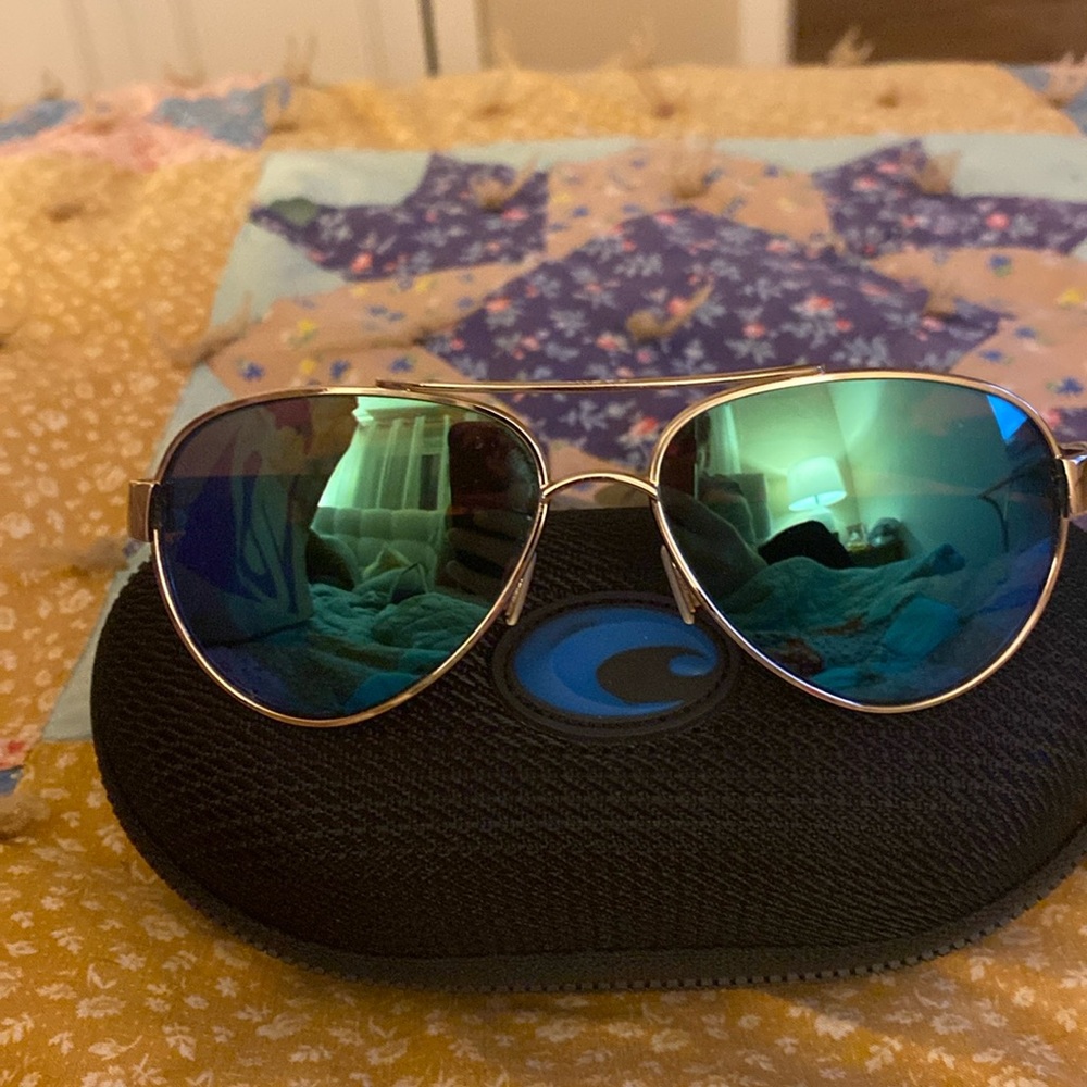 Costa woman’s aviators sunglasses with Glass Lenses!!